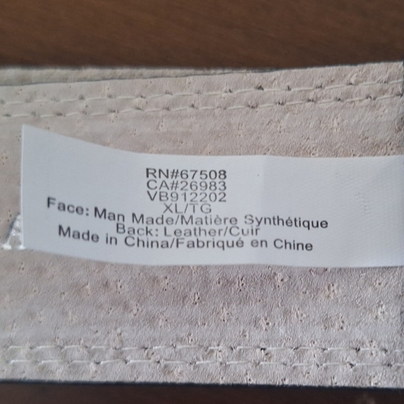 Vince Camuto Wester Buckle Vanilla Belt 44" - Picture 7 of 10